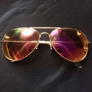 Mickey Mouse Disneyland Aviator Sunglasses. Adult.